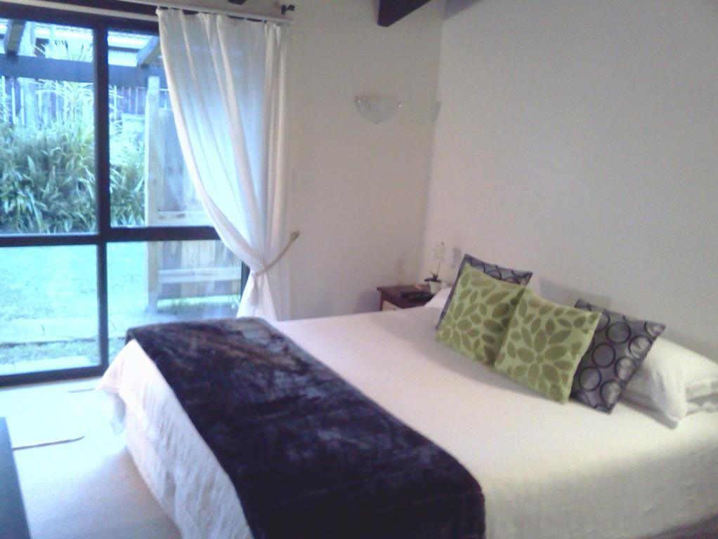 Waters Edge B&B Kaitaia Szoba fotó