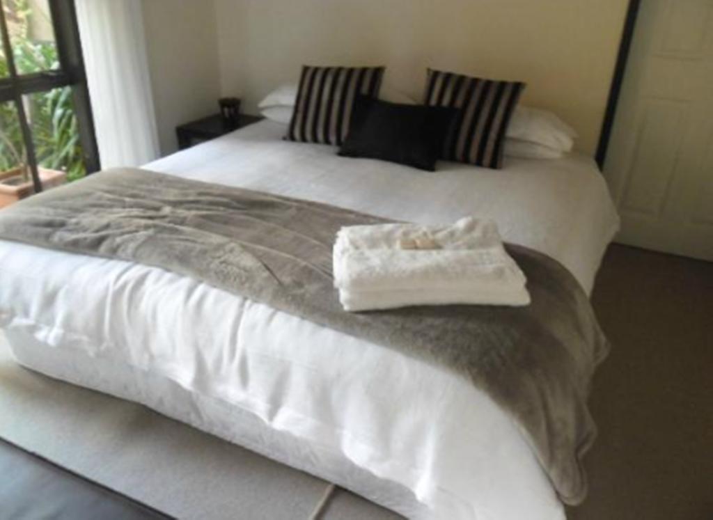 Waters Edge B&B Kaitaia Szoba fotó
